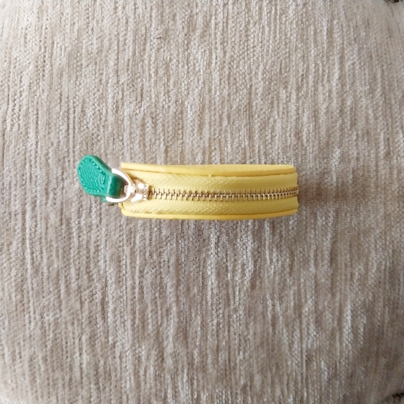 NEW Bag Charm Coin Purse Keychain Lemon - Picture 2 of 4